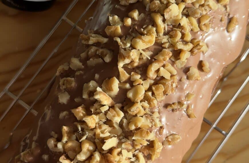 Banana bread sin gluten con topping antiinflamatorio